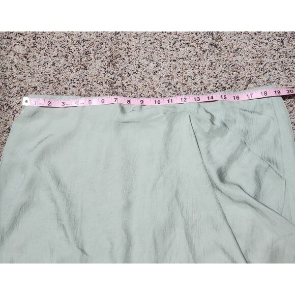 Vince Women’s Overlap long Skirt Size 16 Color Grey-green - Picture 6 of 9